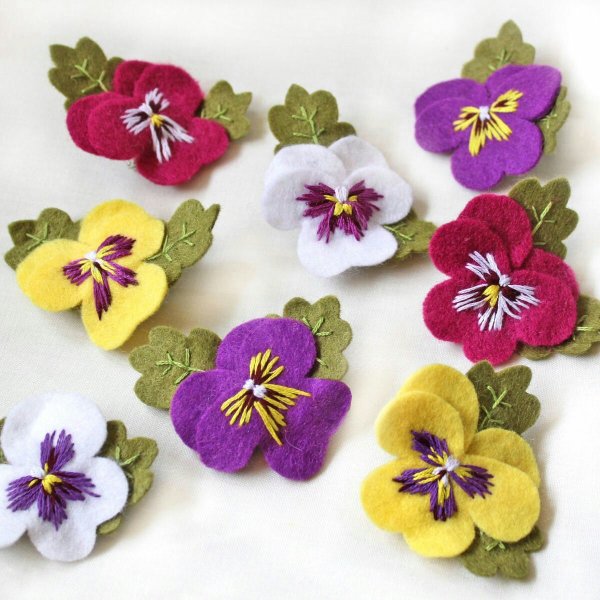Фиалка из фетра