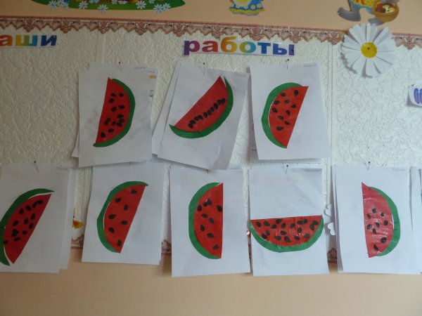 Аппликация в младшей группе детского сада