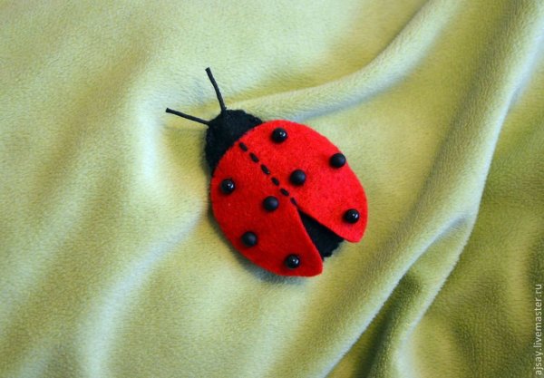 Божья коровка фетр