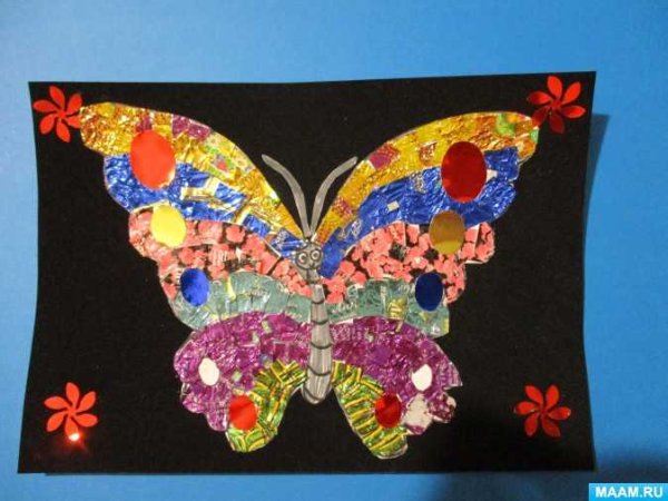 Бабочка из фантиков