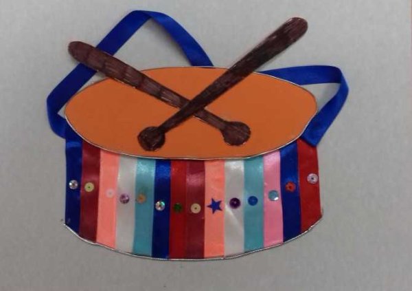 Музыкальные инструменты аппликация для детей