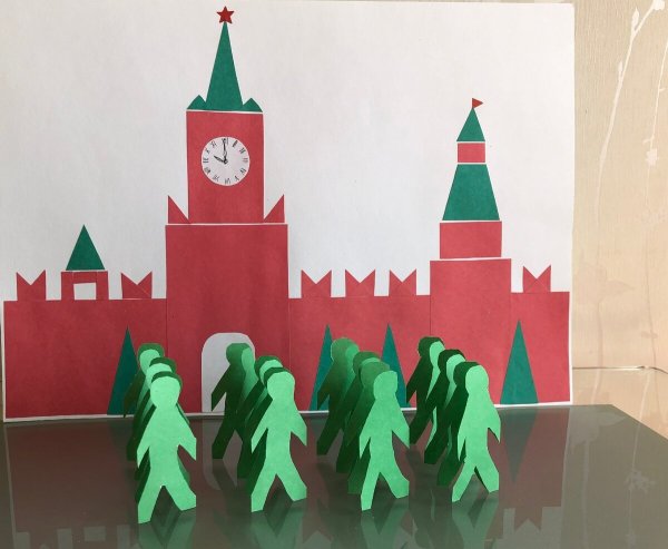 Кремль из картона