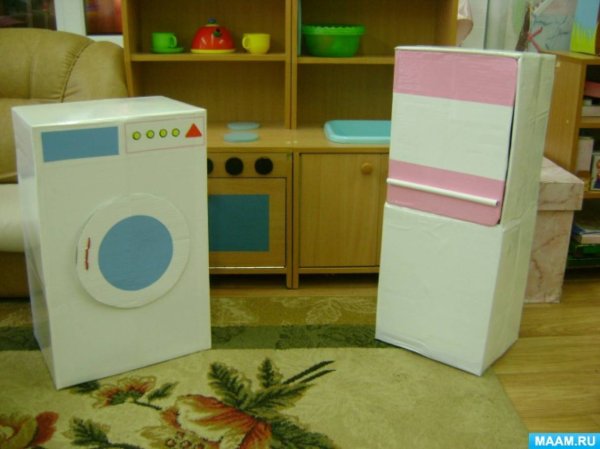 Стиральная машина из коробок для детского сада