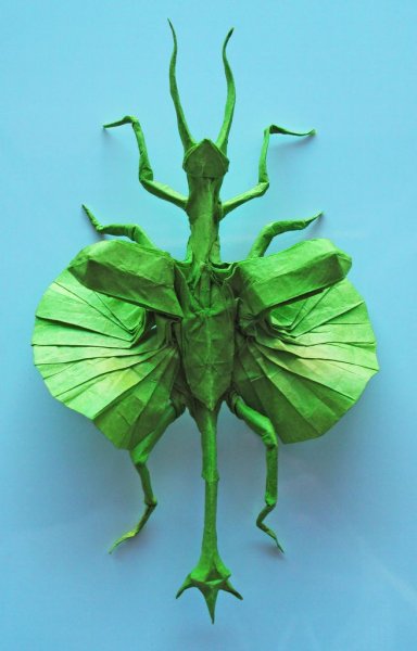 Богомол из бумаги