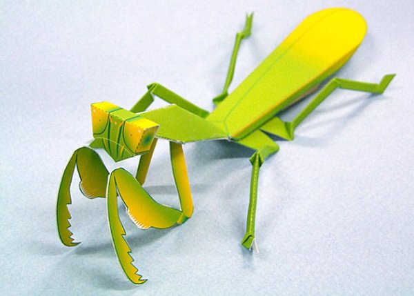 Богомол из бумаги