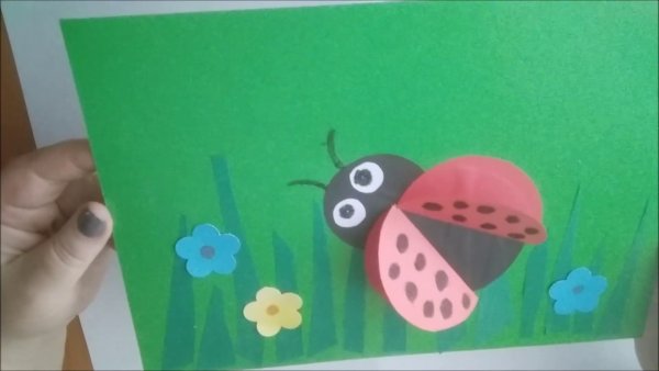 Аппликация Божья коровка во второй младшей группе