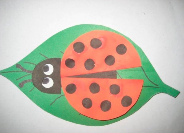 Божья коровка Обрывная аппликация