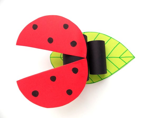 Божья коровка поделка из бумаги