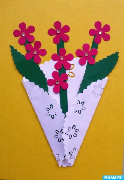 Букет для мамы средняя группа