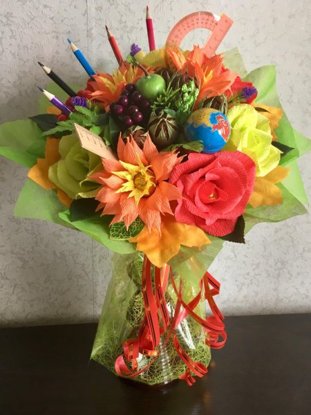 Букет на 1 сентября оригинальный