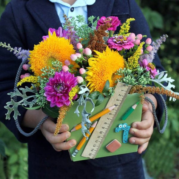 Необычный букет учителю