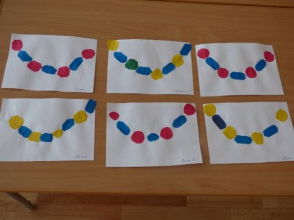 Аппликация в младшей группе