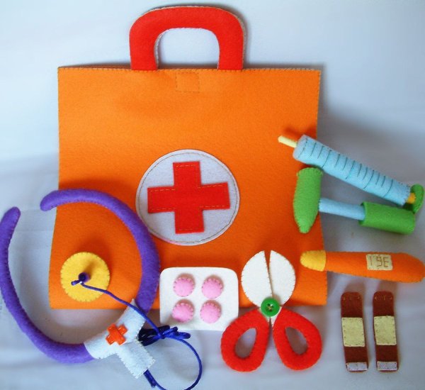 Медицинские инструменты из фетра