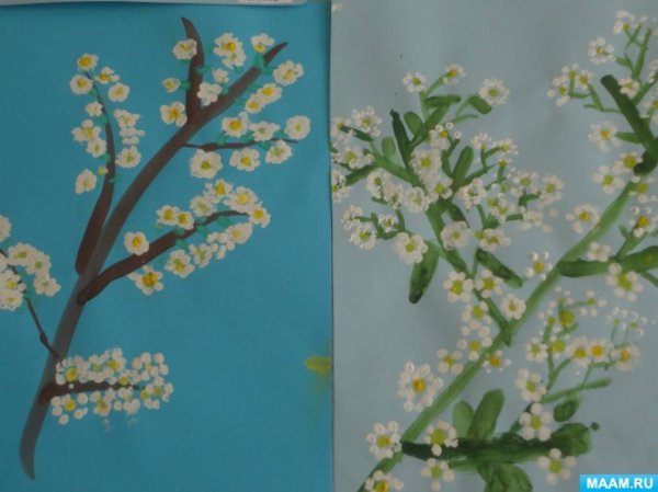 Ветка черемухи ватными палочками