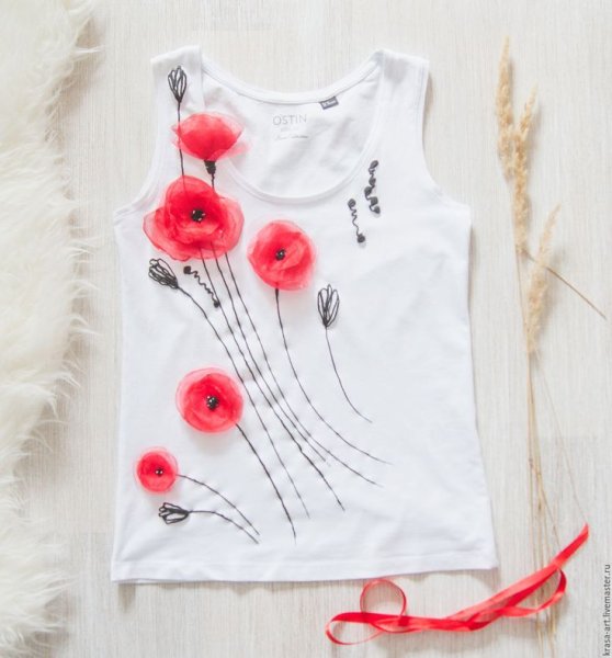 Украсить белую футболку