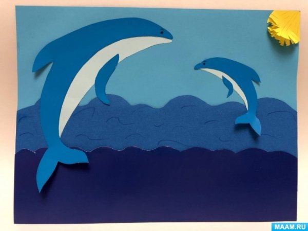 Аппликация стайка дельфинов