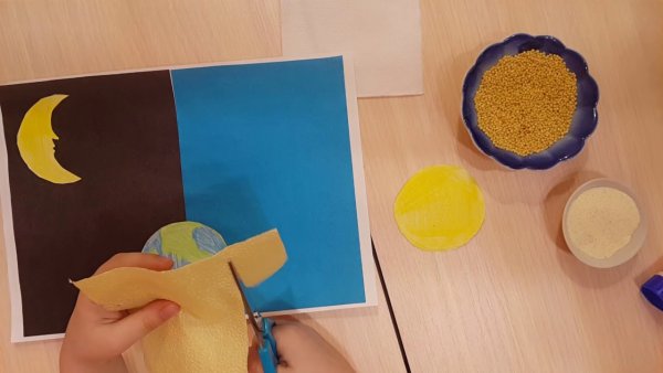 Рисование декоративное с элементами аппликации день и ночь