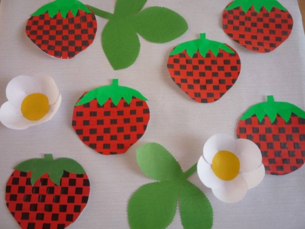 Поделка ягоды