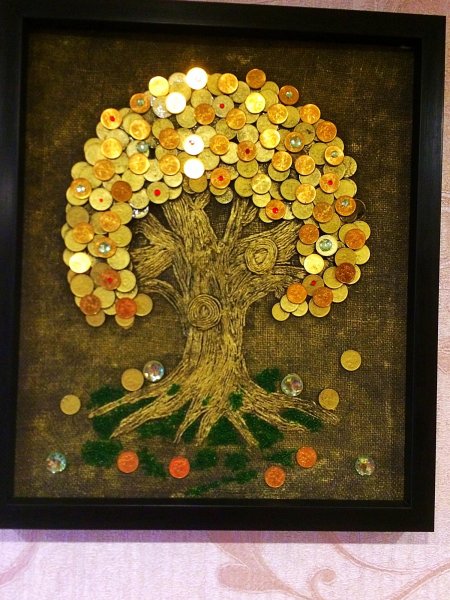 Дерево с монетами