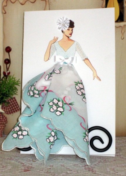 Дизайнерские платья из бумаги