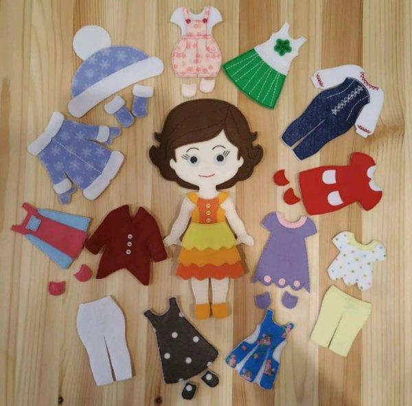 Фетровые куклы с одеждой