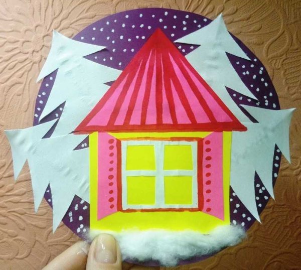 Домик из цветной бумаги