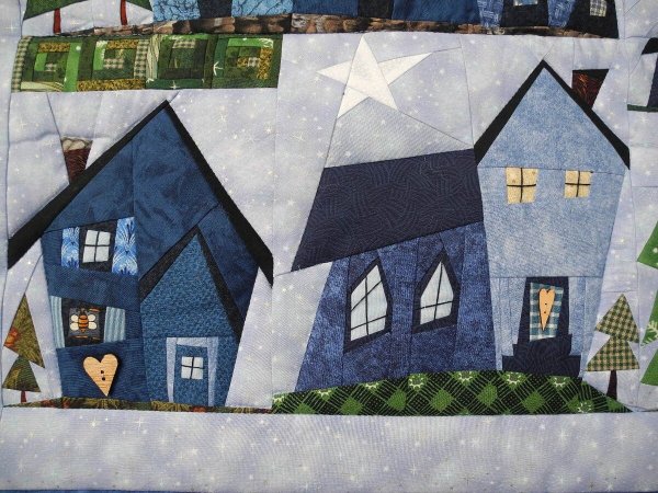 Панно с домиками из джинсы