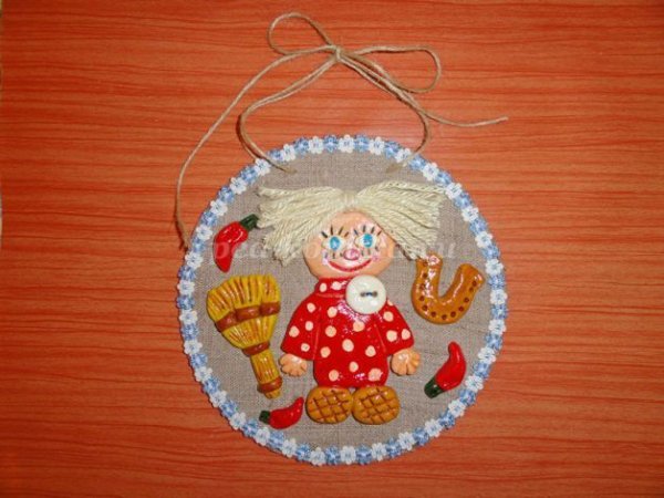 Поделка Домовой из бумаги