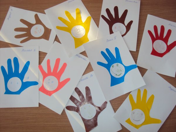 Аппликация ладошки