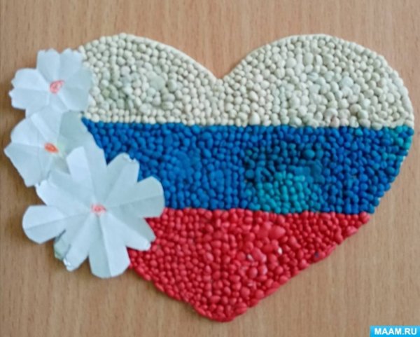 Поделка с Россией в сердце