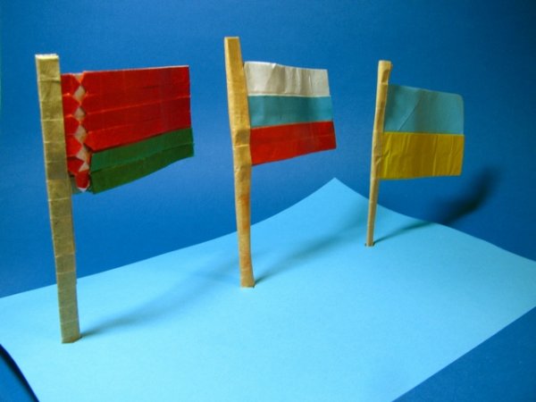 Флажки из бумаги