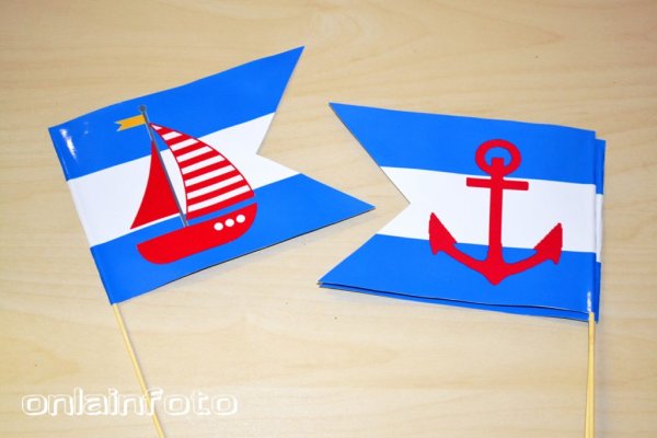 Детский кораблик с флажком