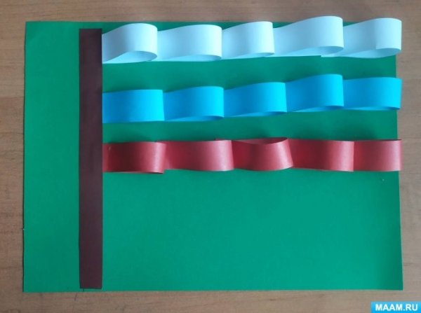 Аппликация из полосок бумаги в средней группе