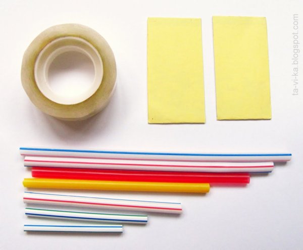 Свирель из трубочек для коктейля