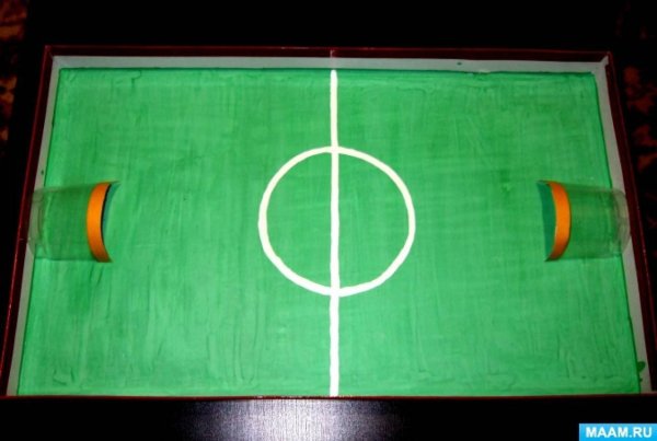 Поделка футбольное поле