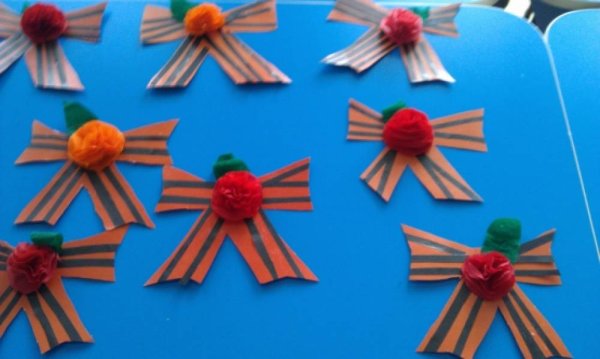 Аппликация Георгиевская ленточка средняя группа