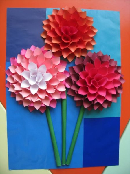 Цветы из цветной бумаги