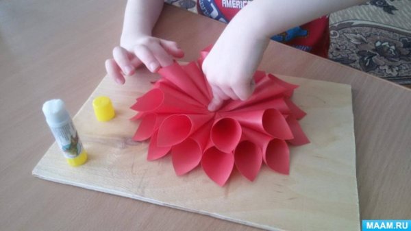 Цветы в кулечке из бумаги