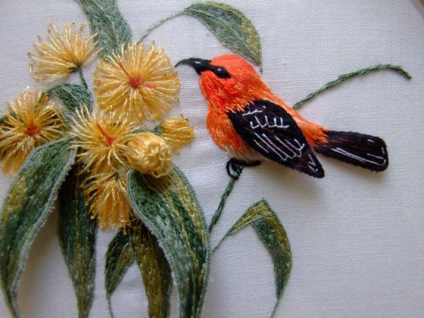 Необычная объемная вышивка