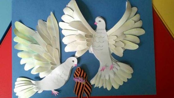 Голубь из цветной бумаги