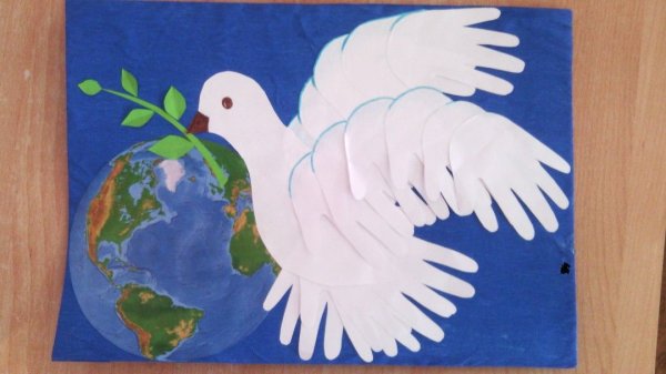 Аппликация на тему мир