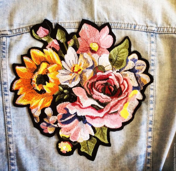 Ручная вышивка на одежде