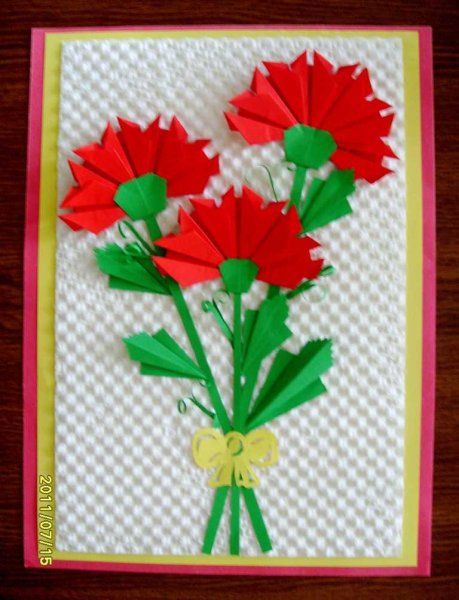 Гвоздики из бумаги