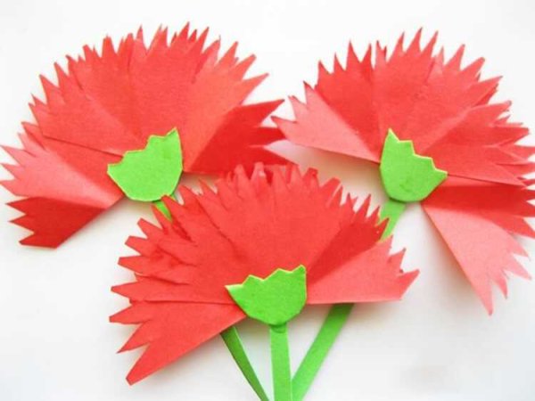 Гвоздики из бумаги