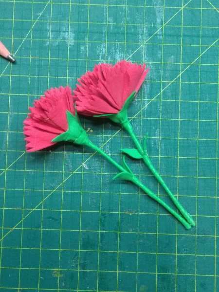 Гвоздика из ткани