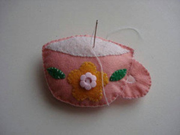 Игольница из фетра своими руками