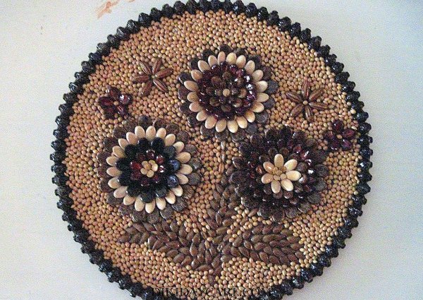 Панно из семечек