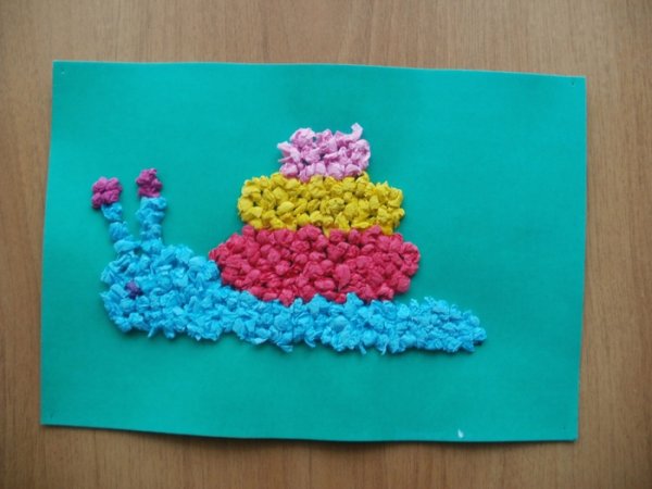 Аппликация из скрученных салфеток