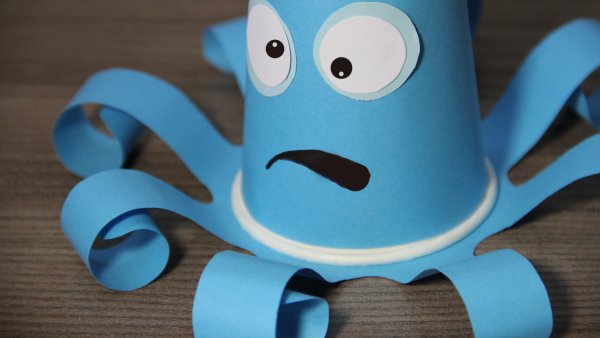 Поделки из одноразовых стаканчиков