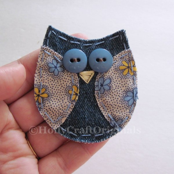 Брошь Сова из джинсовой ткани